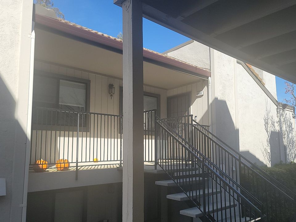 1st image of 1433 Hull Ln
