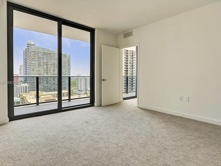 45 SW 9th St #1806 — Photo 13