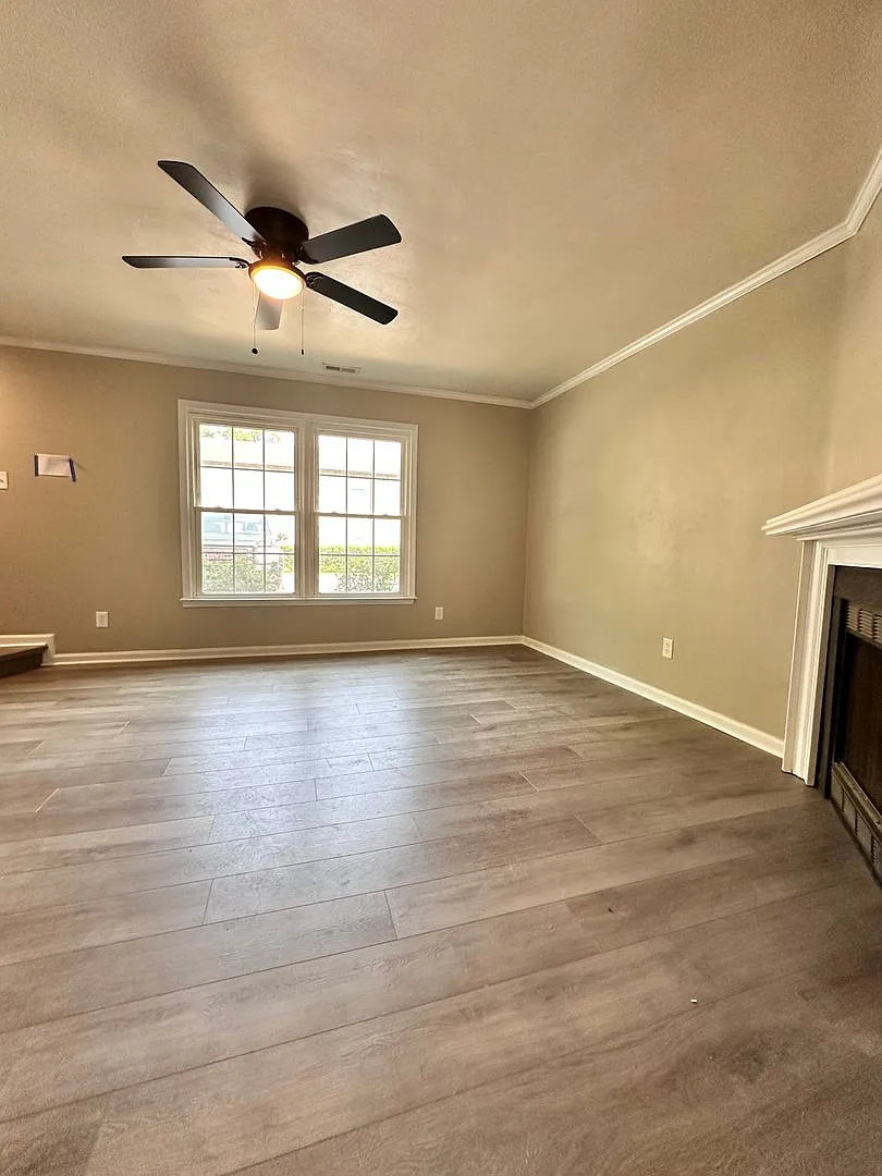 Condo — Photo 4