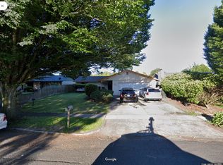 3911 Pine St, Longview, WA 98632