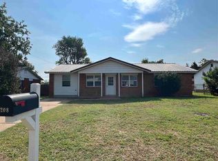 208 Maple St, Elgin, OK 73538