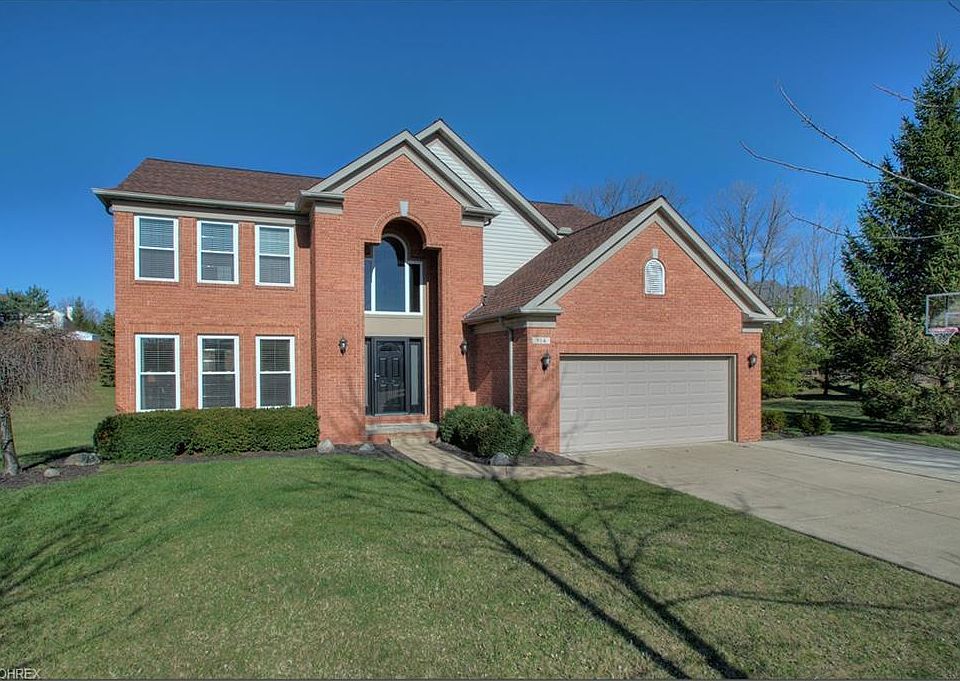 1st image of 814 Eliza Ct