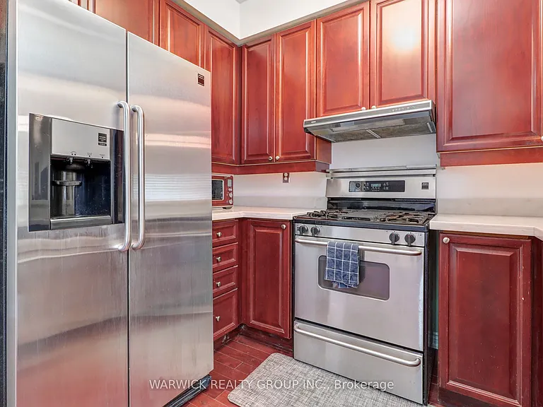 645 Davenport Rd #10 — Photo 13
