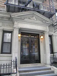 Rented by La Seven Inc.