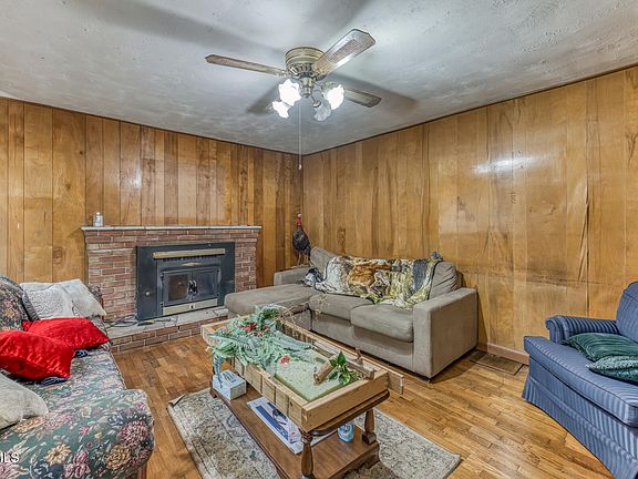 2nd image of 469 Beechwood Rd