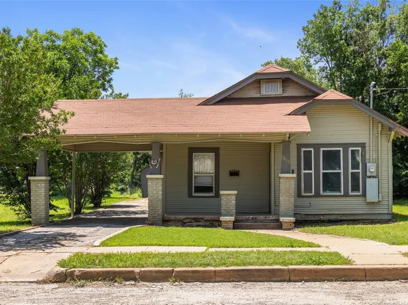 1803 6th St, Brownwood, TX 76801