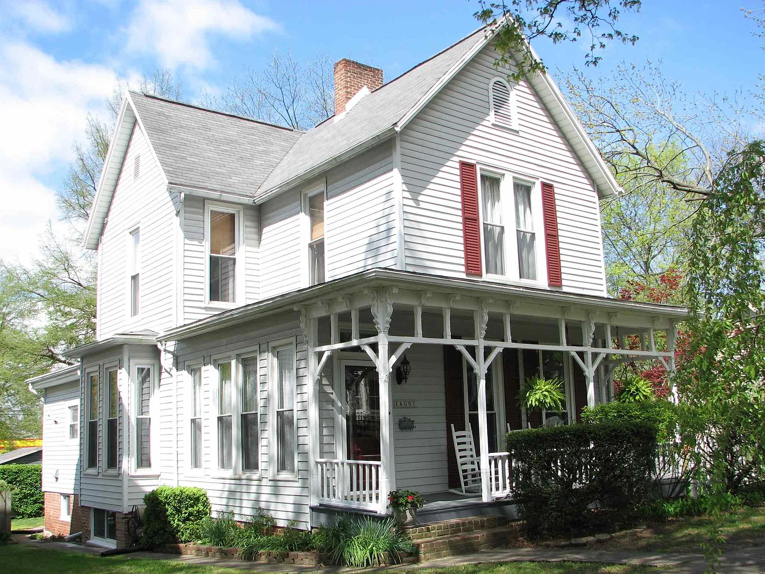 809 Walnut St photo 1