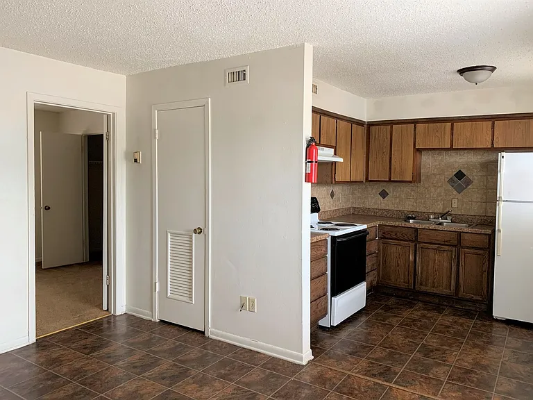 3107 Atkinson Ave — Photo 11