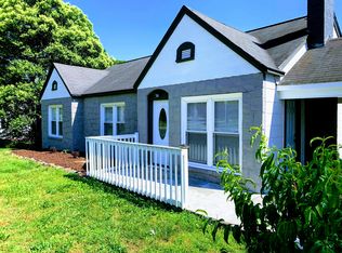 2314 12th Avenue Dr NE, Hickory, NC 28601