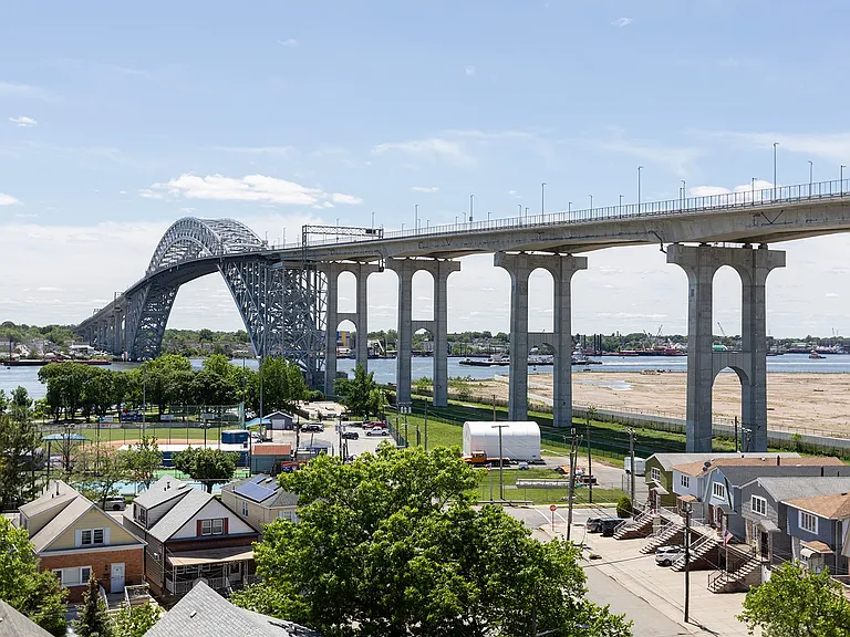 Bridgepoint at Bayonne — Photo 1