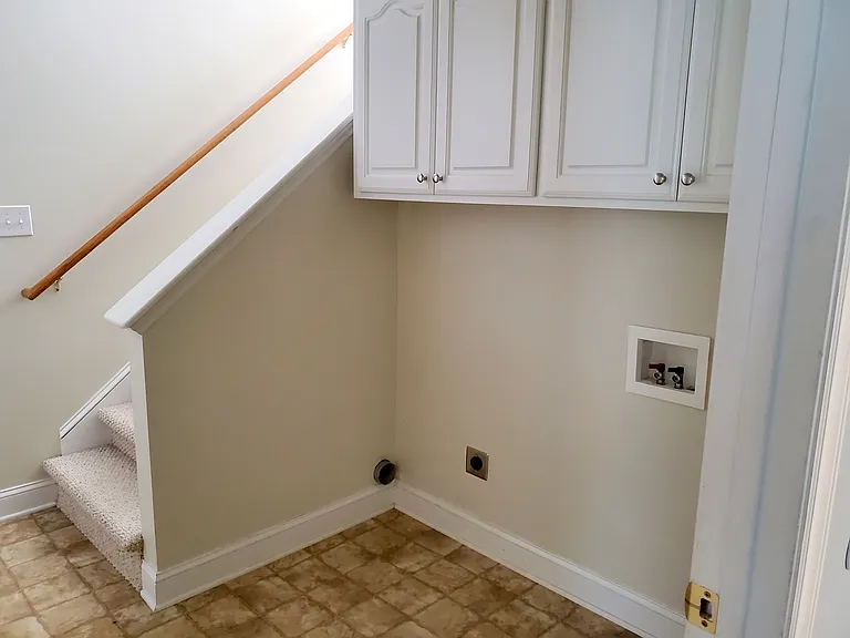 104 Adell Ln — Photo 10