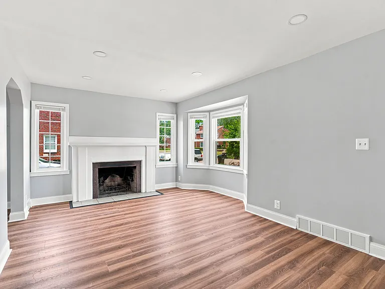 3677 Somerset Ave — Photo 7