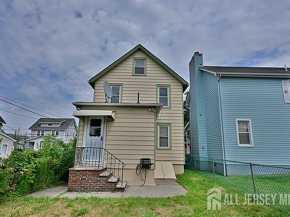2nd image of 43 Christopher St