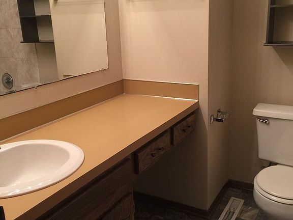 5th image of 2611 Ponderosa Dr