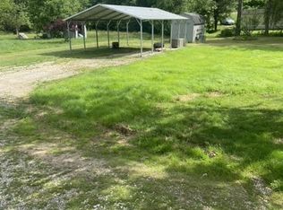 102 McCoy Ln, Parkersburg, WV 26101