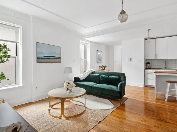 425 Lincoln Pl APT 2R, Brooklyn, NY 11238