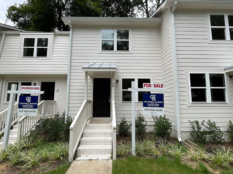 212 N Peartree Ln #E