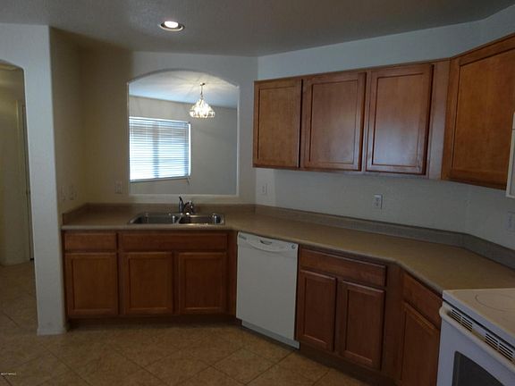 3rd image of 6589 E Stadium Pkwy