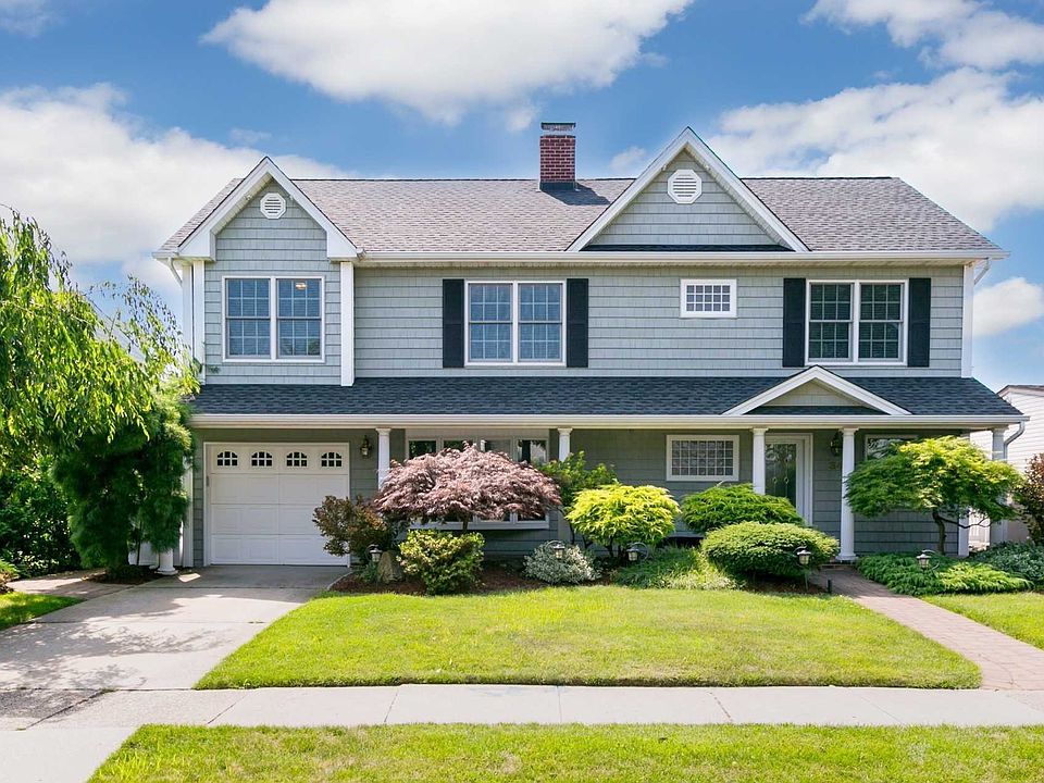 1st image of 34 Furrow Ln