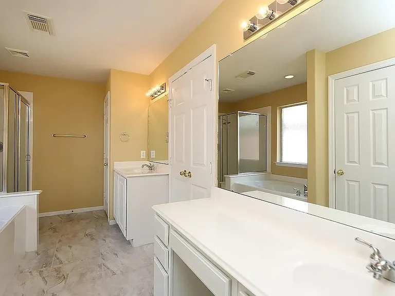 9307 Alzaada Ln — Photo 2