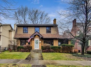 1714 Forest Ave, Wilmette, IL 60091