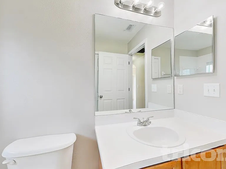 11749 Lynmoor Dr — Photo 14