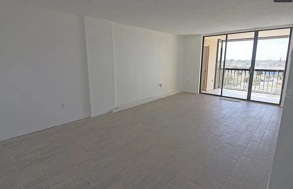 1 bed, 1.0 bath, 634 sqft, $1,150 — Photo 4