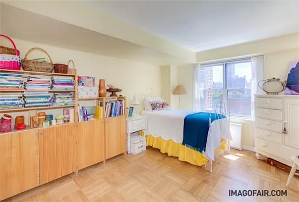 Sold by (Legacy) Elegran | media 7