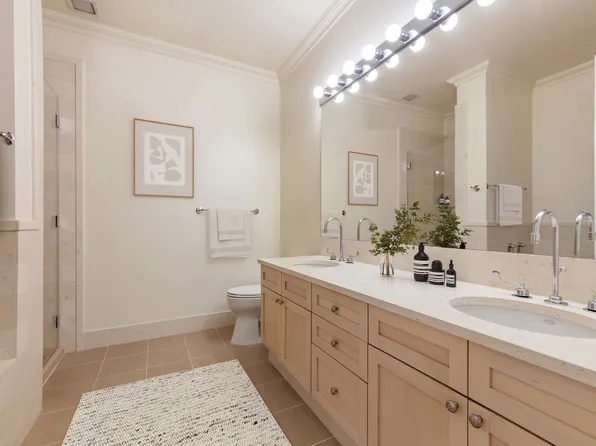 252 7th Avenue image 5 of 6