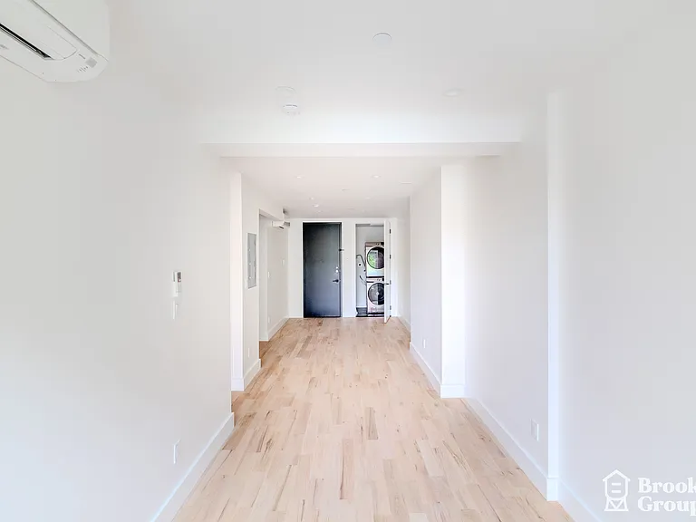 123 Park Ave #4B — Photo 3