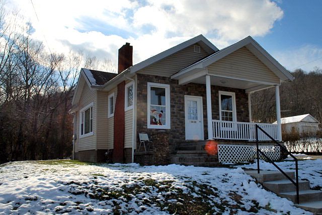 1st image of 264 Raymond Ave
