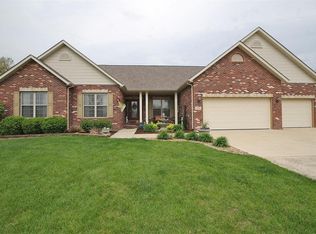 123 Wyndrose Estates Dr, Belleville, IL 62226