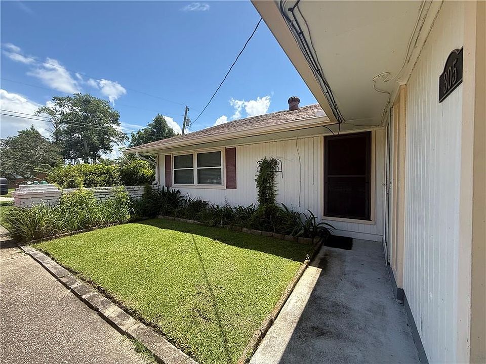 1st image of 305 Rhodes St