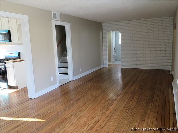 5th image of 1713 Twin Oaks Drive