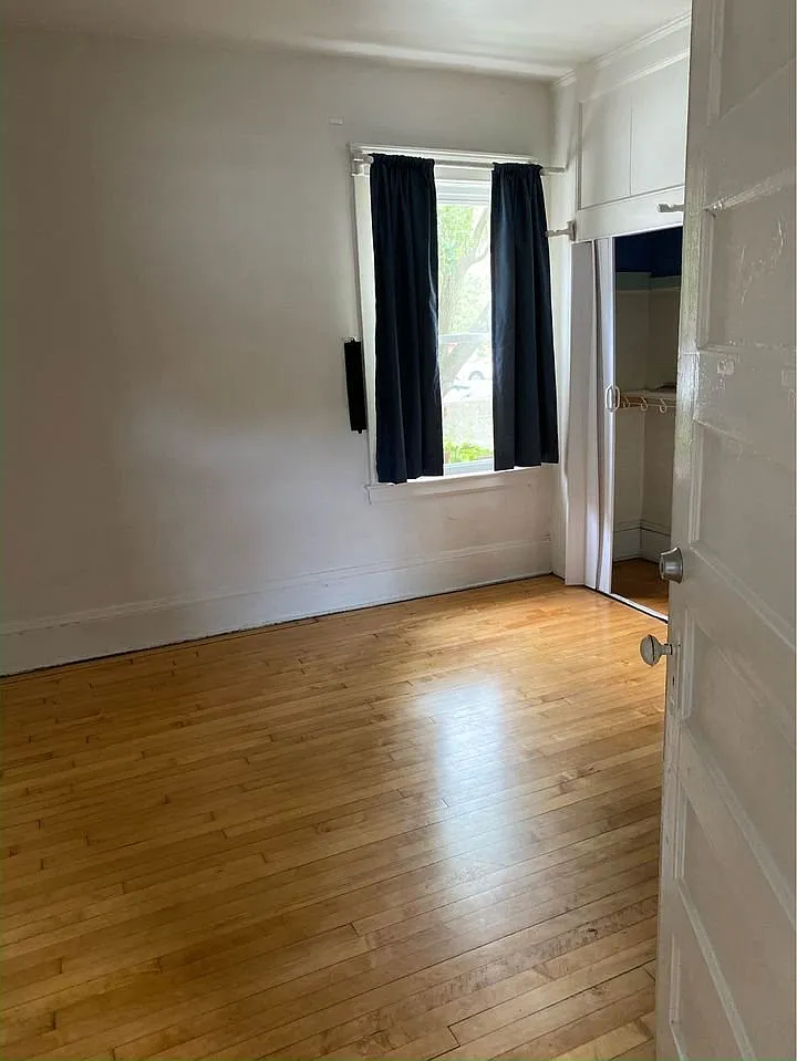 2 bed, 1500 sqft, $1,600 — Photo 2