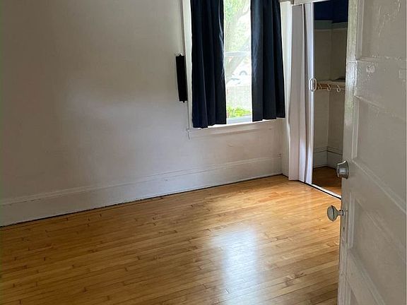 2nd image of 2022 Murray Hill Rd #1