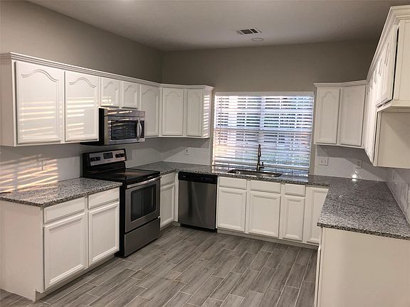 4th image of 22830 Coriander Dr