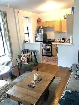 Rented by Aryeh Realty | media 14