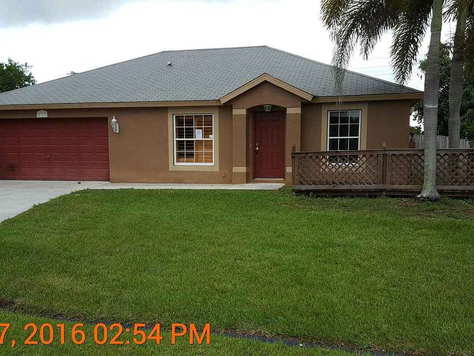 Home For Sale In PORT ST LUCIE SECTION 46 1ST REPLAT