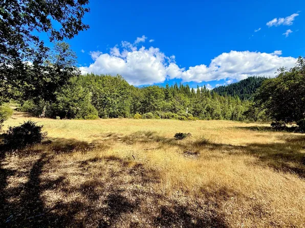 925 Kingsbury Rd, Hayfork, CA 96041