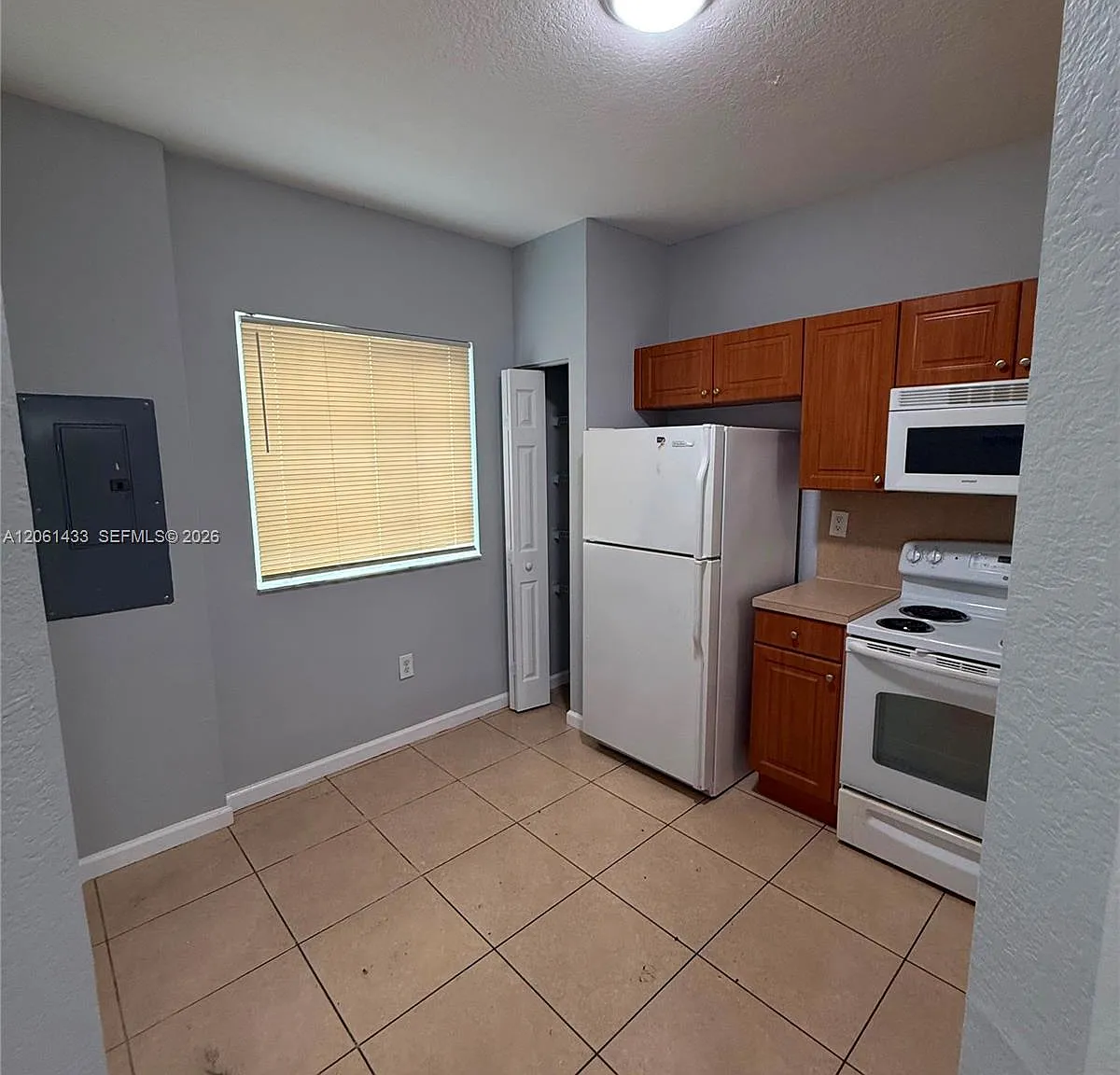 Woodland Villas 1st Add 7 — Photo 2