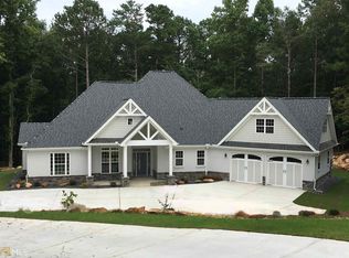 180 Eagles Nest Dr, Fayetteville, GA 30214