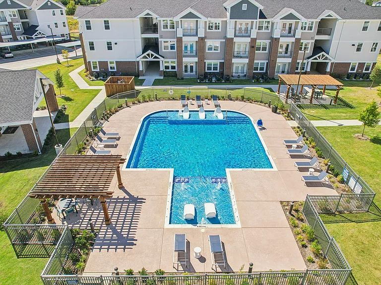 Fountainview at Farmersville — Photo 39