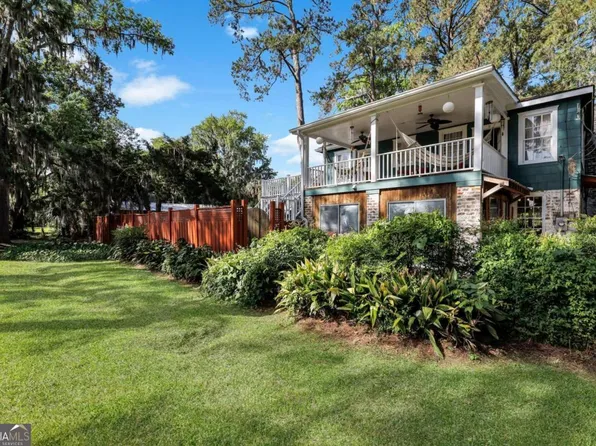 217 & 219 Battery Cres, Savannah, GA 31410
