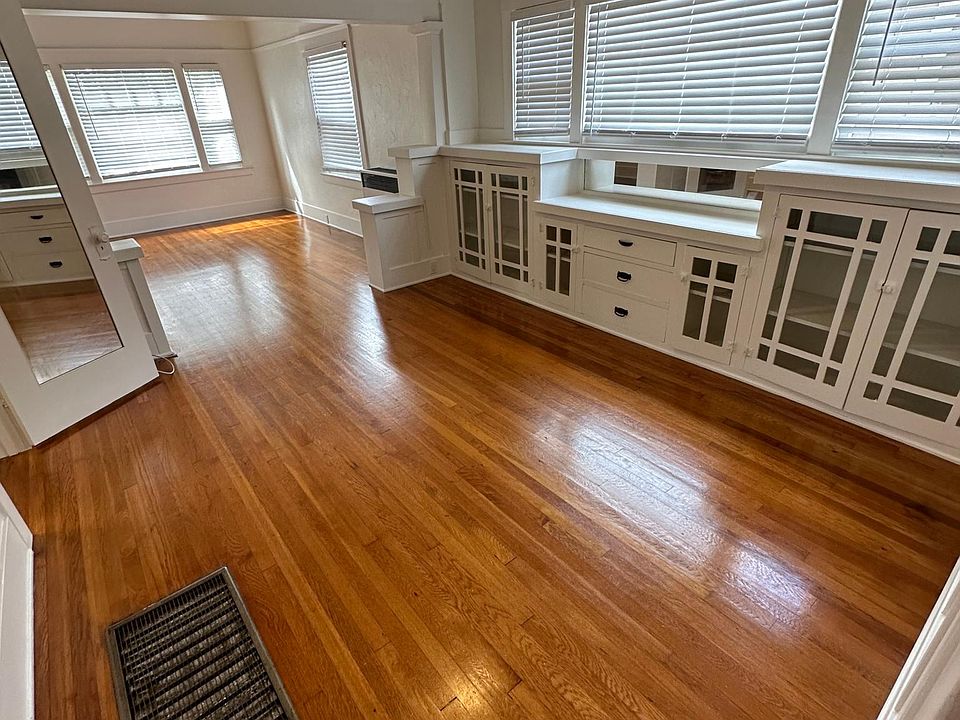 Dining Room Built Ins