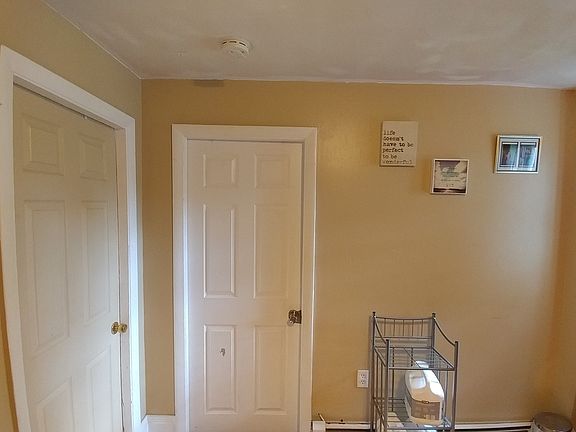 Bedroom 1 closet - image 3