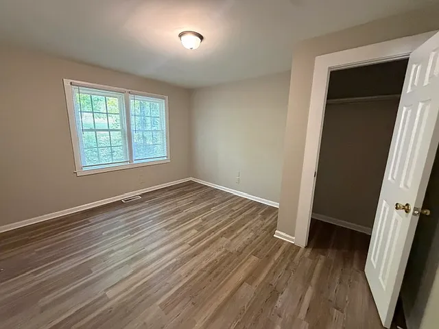 711 Alexander St — Photo 15