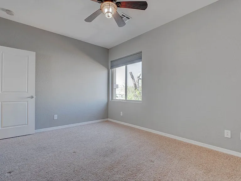 2589 Chateau Clermont St — Photo 18