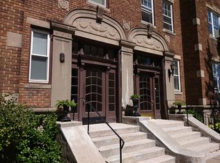 2009 Commonwealth Ave, Brighton, MA 02135