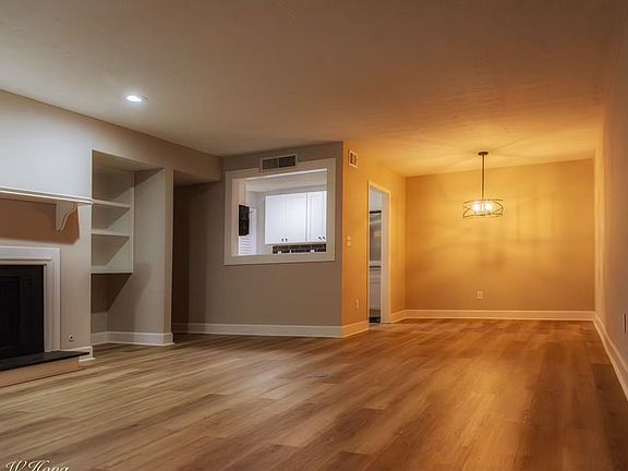 2nd image of 501 Park Ridge Cir